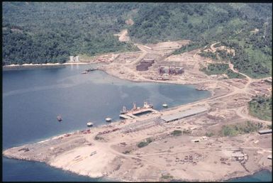 Aerial view of Loloho (2) : Helicopter flight, Bougainville Island, Papua New Guinea, 1971 / Terence and Margaret Spencer