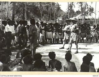 NEW GUINEA. 1942. PPI. MAJOR GENERAL B.M. MORRIS, DSO, COMMANDING OFFICER, NEW GUINEA LINES OF COMMUNICATION AREA AND THE AUSTRALIAN AND NEW GUINEA ADMINISTRATIVE UNIT (1) ACCOMPANIED BY PX134 ..