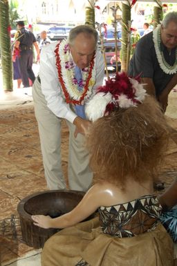 [Assignment: 48-DPA-SOI_K_Amer_Sam] Pacific Islands Tour: Visit of Secretary Dirk Kemmpthorne [and aides] to American Samoa, U.S. Territory [48-DPA-SOI_K_Amer_Sam__DI15141.JPG]