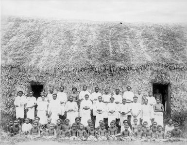 Native teachers and school children at Nai Ruku Ruku