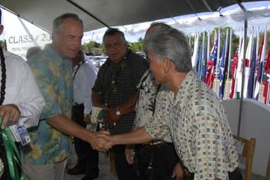 [Assignment: 48-DPA-SOI_K_Saipan_6-5-07] Pacific Islands Tour: Visit of Secretary Dirk Kempthorne [and aides] to Saipan Island, of the Commonwealth of the Northern Mariana Islands [48-DPA-SOI_K_Saipan_6-5-07__DI10801.JPG]