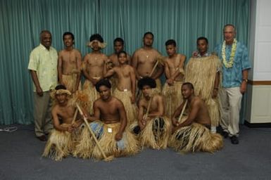 [Assignment: 48-DPA-SOI_K_Majuro_6-11-12-07] Pacific Islands Tour: Visit of Secretary Dirk Kempthorne [and aides] to Majuro Atoll, of the Republic of Marshall Islands [48-DPA-SOI_K_Majuro_6-11-12-07__DI14565.JPG]