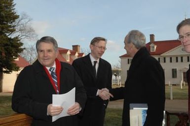 [Assignment: 48-DPA-01-12-09_SOI_K_Mt_Vernon] Visit of Secretary Dirk Kempthorne to Mount Vernon Estate and Gardens, Mount Vernon, Virginia, [for touring and announcement of the U.S. nomination of the George Washington home, along with the Papahanaumokuakea Marine National Monument in Hawaii, for inclusion on the United Nations Educational, Scientific, and Cultural Organization's (UNESCO's) World Heritage List. Joining Secretary Kempthorne for the announcement was James Rees, Executive Director of the Mount Vernon Estate and Gardens.] [48-DPA-01-12-09_SOI_K_Mt_Vernon_IOD_9462.JPG]