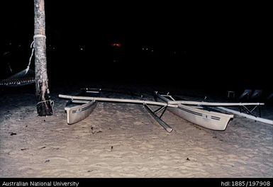 French Polynesia - Beachcomber Resort - canoe