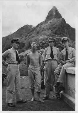 Brailey, Roegge, Mallory, Brown in Nuʻuanu Pali