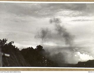 SHAGGY RIDGE, NEW GUINEA. 1943-12-27. 500 POUNDER BOMBS DROPPED FROM UNITED STATES ARMY FIGHTER AIRCRAFT EXPLODING ON JAPANESE POSITIONS ON THE "PIMPLE" DURING THE 2/16TH AUSTRALIAN INFANTRY ..