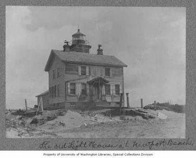 Yaquina Bay Lighthouse, Newport, Oregon, between 1895 and 1905