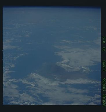STS050-78-019 - STS-050 - STS-50 earth observations