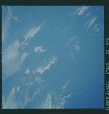 S43-79-072 - STS-043 - STS-43 earth observations