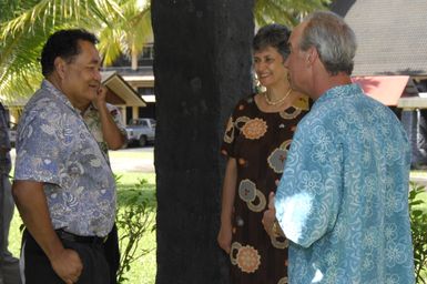 [Assignment: 48-DPA-SOI_K_Pohnpei_6-10-11-07] Pacific Islands Tour: Visit of Secretary Dirk Kempthorne [and aides] to Pohnpei Island, of the Federated States of Micronesia [48-DPA-SOI_K_Pohnpei_6-10-11-07__DI13683.JPG]