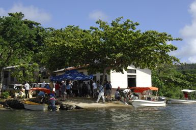 [Assignment: 48-DPA-SOI_K_Pohnpei_6-10-11-07] Pacific Islands Tour: Visit of Secretary Dirk Kempthorne [and aides] to Pohnpei Island, of the Federated States of Micronesia [48-DPA-SOI_K_Pohnpei_6-10-11-07__DI13957.JPG]
