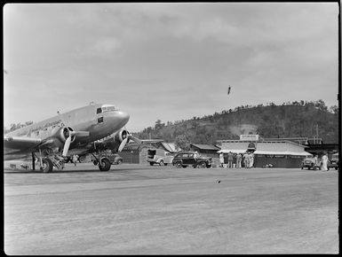 Arrival of Qantas aircraft, Port Moresby, New Guinea