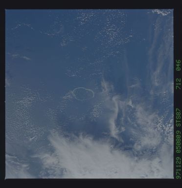 STS087-712-046 - STS-087 - Earth observations taken from shuttle orbiter Columbia during STS-87 mission