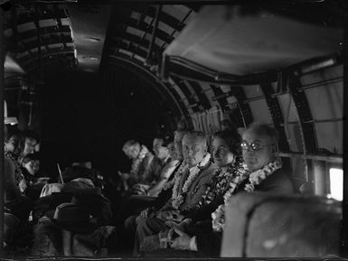 Passengers on Dakota aircraft, Aitutaki