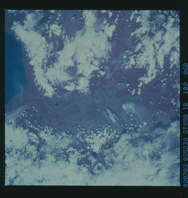 STS050-109-060 - STS-050 - STS-50 earth observations