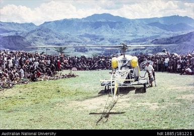 New Guinea - Kisivagloga, Yagaria - Central District, EML - sing-sing