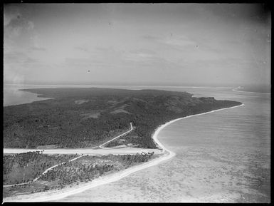 Aitutaki, showing airfield