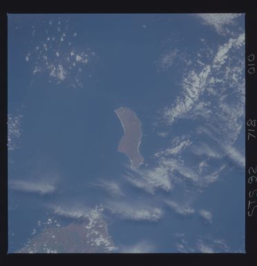 STS092-718-010 - STS-092 - STS-92 Earth observations