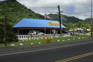 [Assignment: 48-DPA-SOI_K_Amer_Sam] Pacific Islands Tour: Visit of Secretary Dirk Kemmpthorne [and aides] to American Samoa, U.S. Territory [48-DPA-SOI_K_Amer_Sam__DI15149.JPG]