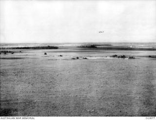 WEWAK AREA, NORTH EAST NEW GUINEA. C. 1945-06. IN ONE OF THE MOST AUDACIOUS RESCUES EVER CARRIED OUT BY THE RAAF, LIEUTENANT (LT) J. P. CARTER, A TEXAS MEMBER OF THE UNITED STATES ARMY AIR FORCE, ..