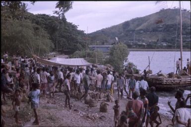 Lakatois (3) : Port Moresby, Papua New Guinea, 1976-1978 / Terence and Margaret Spencer