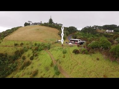 TAGATA PASIFIKA: SEMISI FETOKAI POTAUAINE - MANUESINA SCULPTURE