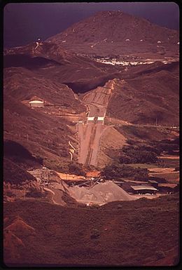 LITIGATION HAS SUSPENDED CONSTRUCTION OF THE H-3 FREEWAY OPPONENTS CLAIM CONSTRUCTION WOULD DAMAGE MOANALUA VALLEY WHICH SHOULD BE DECLARED A NATIONAL HISTORIC LANDMARK