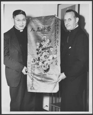 Honolulu bishop gets unusual Chinese gift.