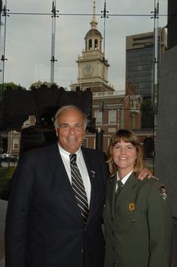 [Assignment: 48-DPA-07-13-08_SOI_K_Philly_Rec] Reception at Independence National Historical Park for attendees at the National Governors Association Centennial Meeting in Philadelphia, Pennsylvania. Secretary Dirk Kempthorne [and Independence National Historical Park Deputy Superintendent Darla Sidles delivered official remarks; and the Secretary conversed with fellow NGA attendees, among them Pennsylvanina Governor Edward Rendell, Vermont Governor James Douglas, Wyoming Governor Dave Freudenthal, Guam Governor Felix Camacho, former Tennessee Governor Don Sundquist, and former Michigan Governor John Engler.] [48-DPA-07-13-08_SOI_K_Philly_Rec_IOD_9343.JPG]