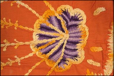Tivaevae taorei, flower bouquet pattern, by Ngatokorima Rasmussen (detail)