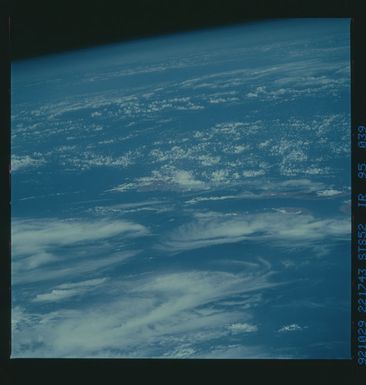 STS052-95-039 - STS-052 - Earth observations from Columbia, Orbiter Vehicle (OV) 102, during STS-52