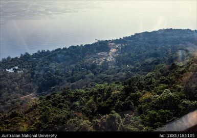 Wapolu, aerial view of Wapolu mining camp