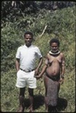 Ndikai Kuk and his wife Wura, a kina shell around her neck